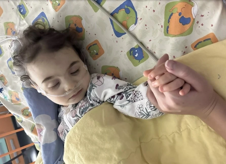 Изключително Спешната Кампания за бебе Кристин продължава!