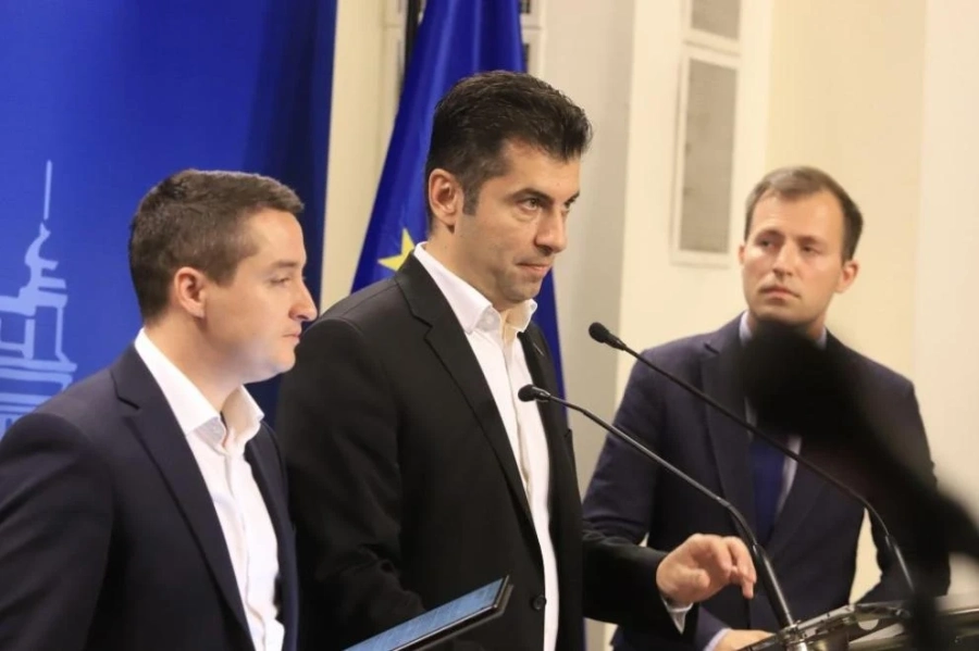 ПП-ДБ: Налице е координирана атака на Радев, Възраждане и чужда логистика да осуетят втория мандат