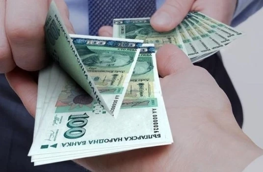 Проверяват компаниите за бързи кредити