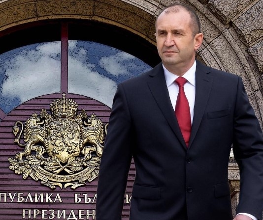 Румен Радев отива в парламента утре за гласуването на кабинета Денков-Габриел