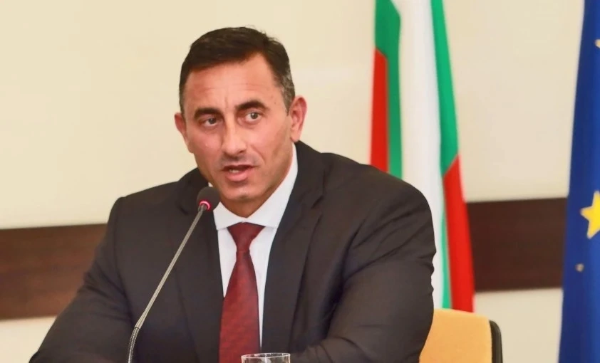 Правителството връща Румен Спецов начело на НАП?