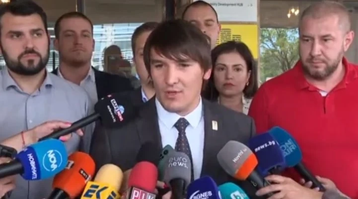 Депутатът от ГЕРБ отрече да е блудствал с дете, разводът му бил в дъното на случая