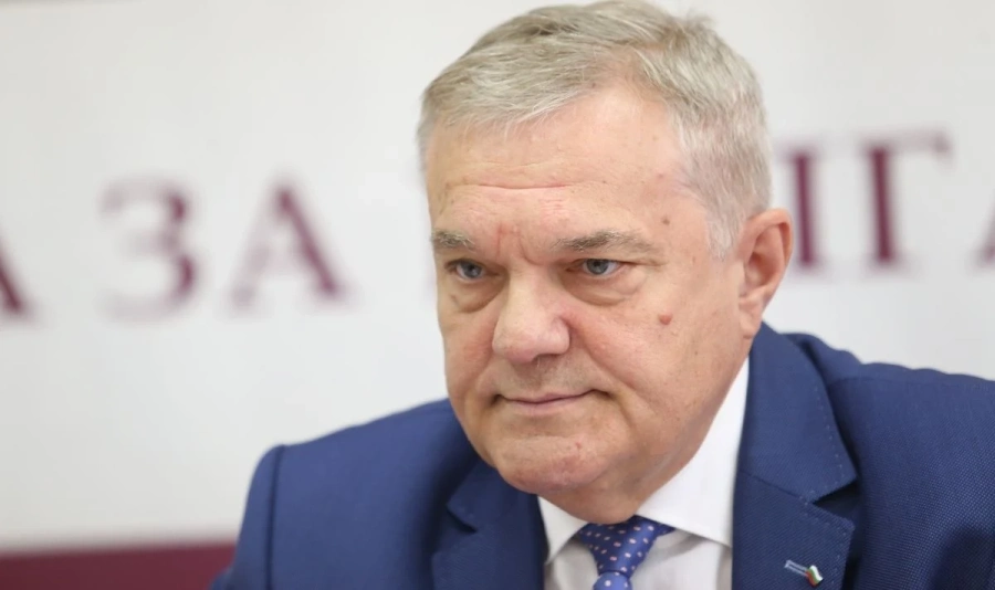 Румен Петков: Колаборацията на измамниците се представя като подвиг