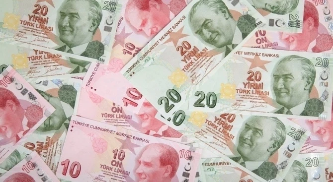 Минималната заплата на държавните служители в Турция става 22 хиляди лири