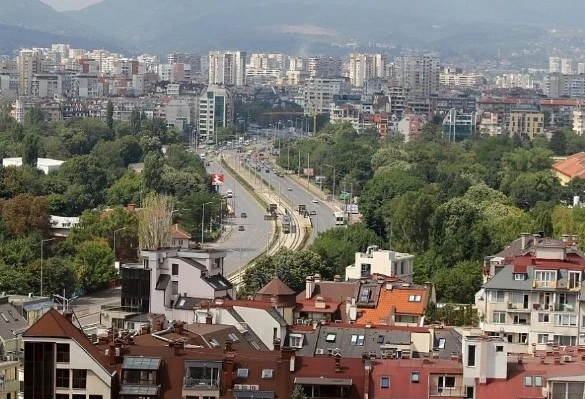 2,6 млн. са обитаваните жилища в България, в 89% от тях има вътрешна тоалетна