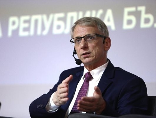 Кръгът Монтерей със свой човек в Кабинета Денков