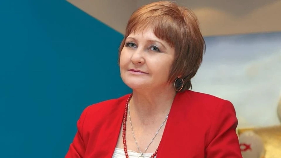 Проф. Байкова: Лятото започна, бирата задължително с чаша вода