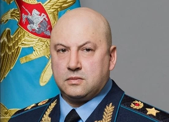 Путин арестува генерал Суровикин