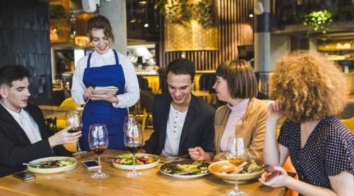 Ако не получите касова бележка в заведение, може да не плащате сметката си