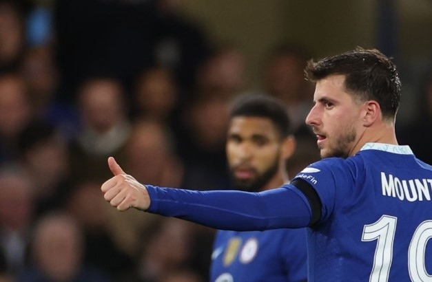 Манчестър Юнайтед привлича Маунт