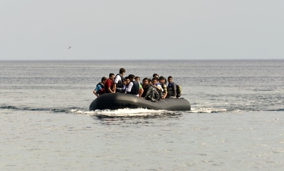 Спасиха десетки бедстващи мигранти в Егейско море