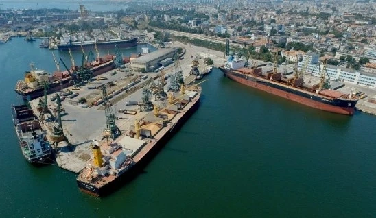 Двама моряци загинаха на борда на кораб край Варна