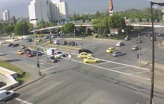 Камерите в София автоматично ще санкционират за преминаване на червено