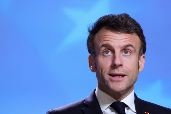 Емануел Макрон е изправен пред сериозни предизвикателства