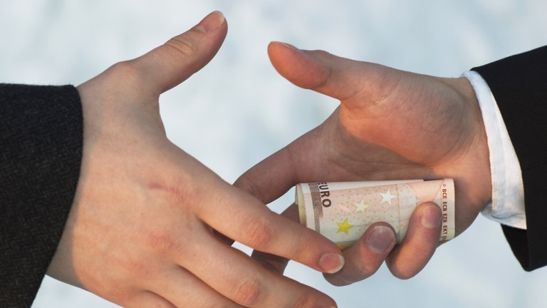 За 88% от българите корупцията е широко разпространена