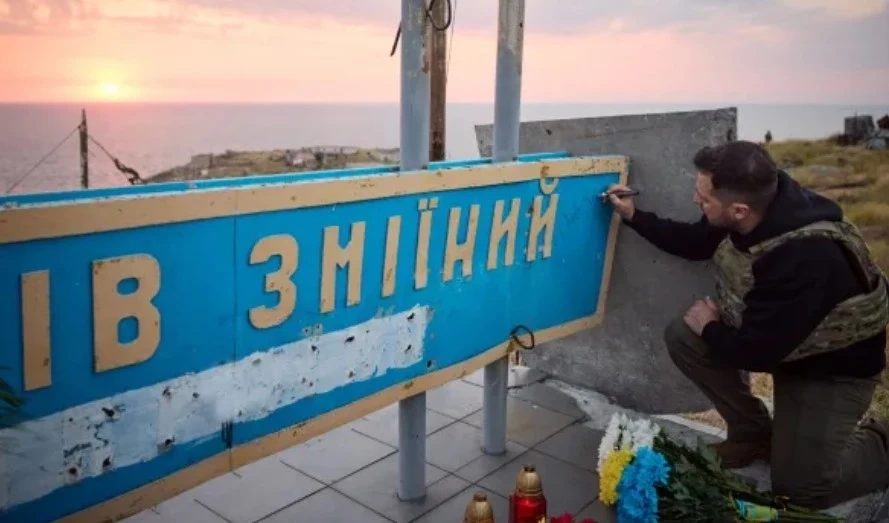 500 дни във война: Зеленски посети символичния Змийски остров
