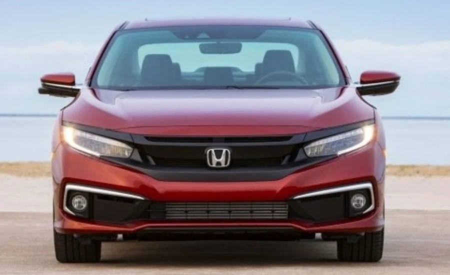 Honda изтегля 124 000 автомобила заради проблеми със спирачките