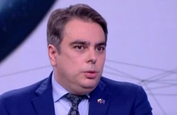 Асен Василев: За всичко от средна фирма нагоре ще се вкара малко ред и контрол