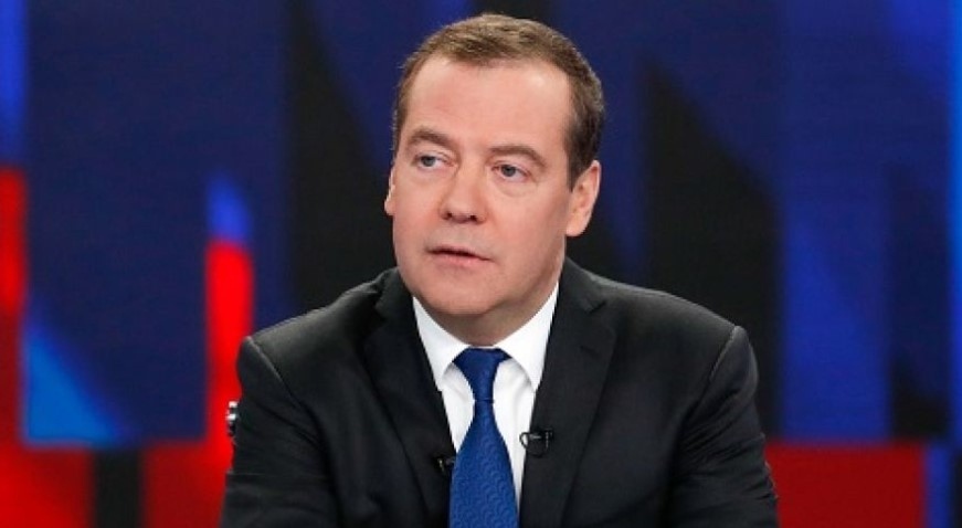 Медведев заплаши: Отговор на атаката срещу Смоленската АЕЦ може да е удар по ядрени съоръжения в Източна Европа