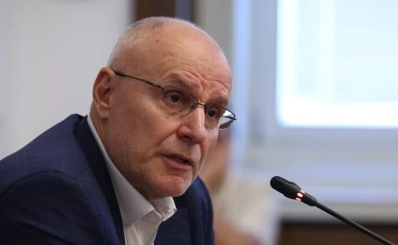 Планът на БНБ за въвеждане на еврото: Месец ще се плаща и в двете валути, но рестото ще е в евро