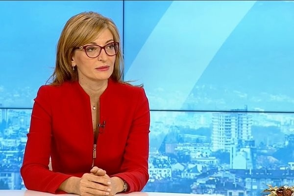 Екатерина Захариева: Президентът говори с думите на руската пропаганда