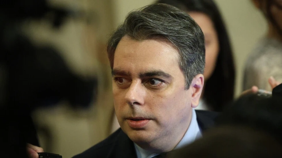 Асен Василев обвързва скока на заплатите в МВР с реформа