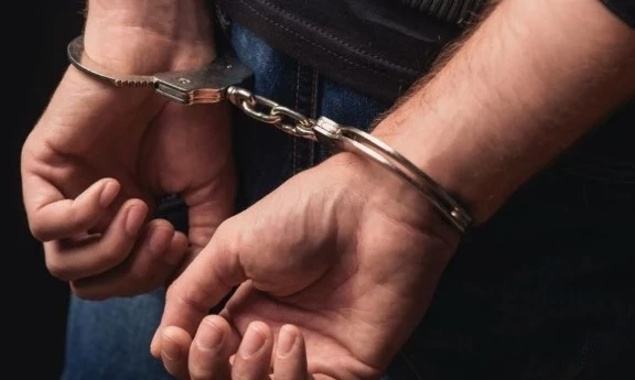 Задържаха мъж, заплашил с убийство действащ министър