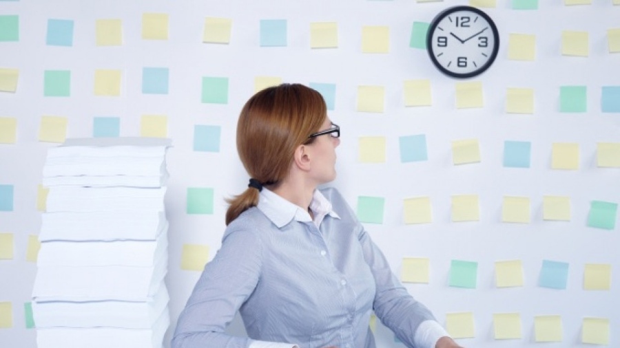 Променят началото и края на работния ден заради жегата