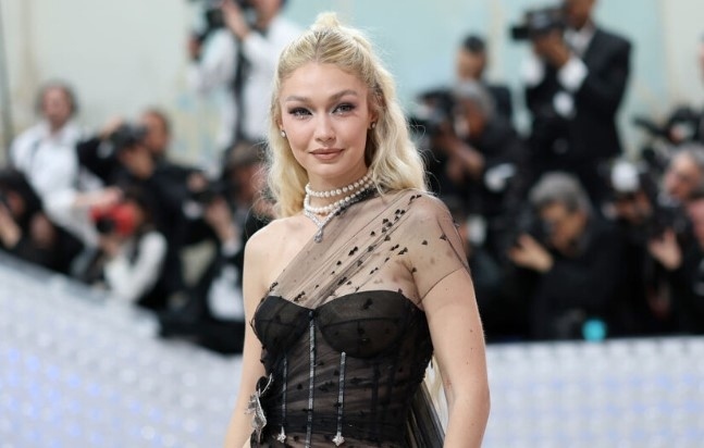 Арестуваха Джиджи Хадид за притежание на дрога