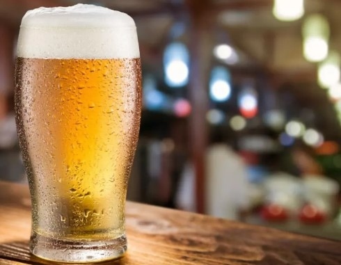 Съюзът на пивоварите: В заведенията у нас се сервират 435 000 чаши бира на ден