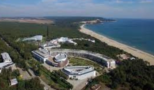 Спонсорираното от Москва училище в комплекс Камчия затваря врати