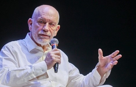 Джон Малкович ще постави пиеса в Народния театър