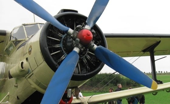 Селскостопански самолет се разби край Раднево, пилотът е загинал