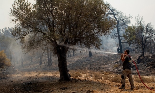 Български пожарникари са изпратени към остров Корфу  