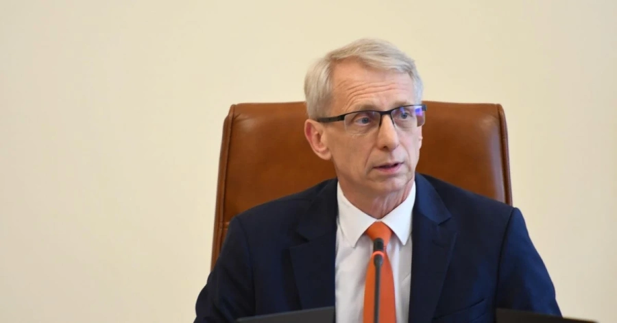 Премиерът Денков става министър на образованието след ротацията с Габриел