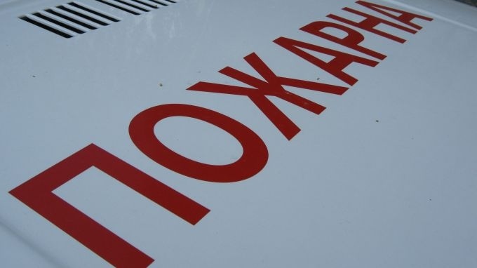 Продължава гасенето на пожара до село Дъбовец, останалите са под контрол