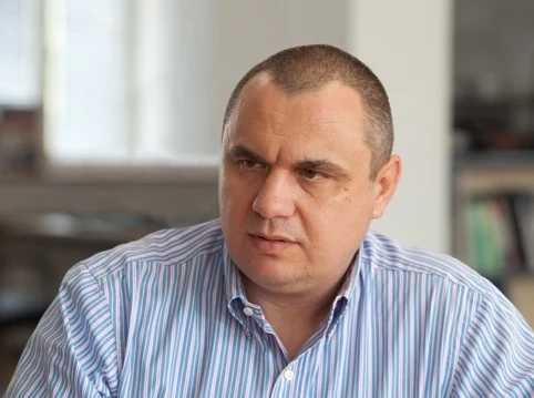 Адвокатът на обезобразеното 18-годишно момиче: Трябва да се разследва опит за убийство