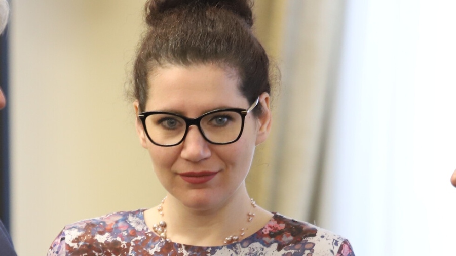 Константинова: Всички сме съучастници, че интимната връзка не е разписана в Закона за домашното насилие