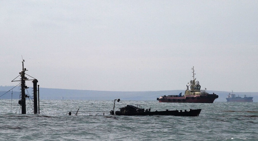 Украински дрон удари руски танкер в Керченския пролив