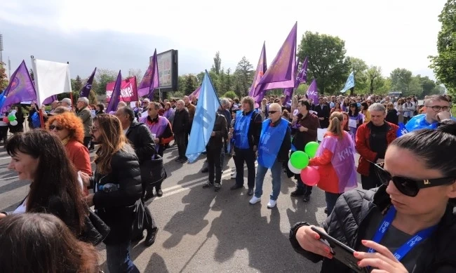 Синдикати в протестна готовност  
