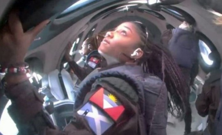 Virgin Galactic изпрати първите си туристи в космоса