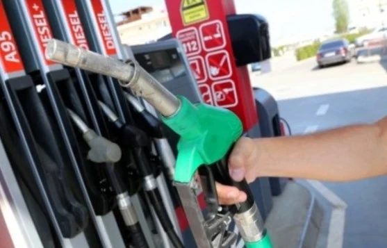 Цената на бензина надхвърли 2.70 лв. за литър