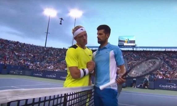 След 2-годишно отсъствие: Джокович се завърна в САЩ с победа