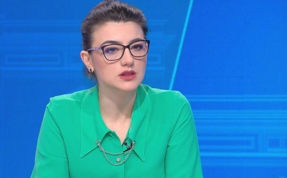 Лена Бориславова: Нямаше да се коалираме с ГЕРБ, ако не съществуваше риск Радев да ни отдалечи от Европа