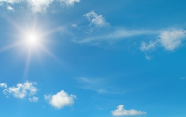 Днес слънчево с максимални температури между 33° и 38°