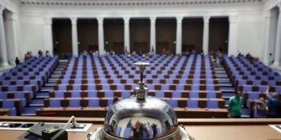 Народното събрание започва работа още на 1 септември