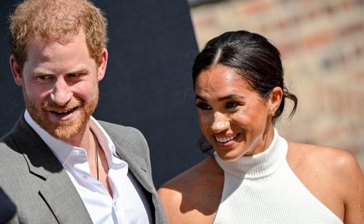 Принц Хари си присади коса? (СНИМКИ)