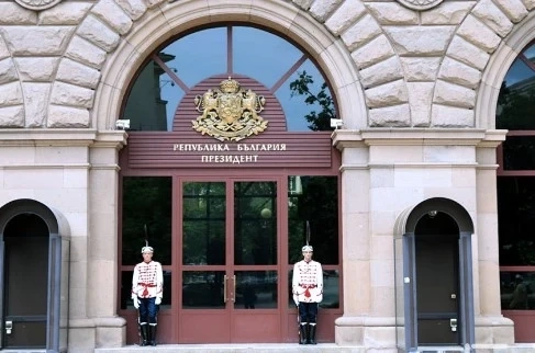 Радев даде знак, че няма да освободи главния секретар на МВР
