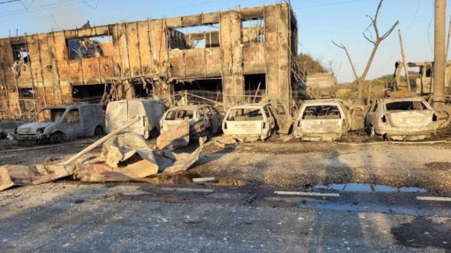 Расте броят на жертвите на експлозия в румънска бензиностанция