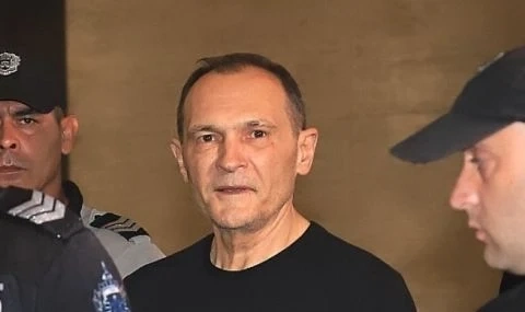 Разпитът на Васил Божков продължава